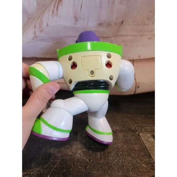 Buzz Lightyear astronaut Disney Pixar toy figure - Picture 4 of 6